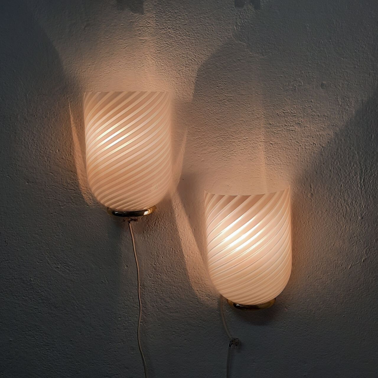 Pair of 80s wall lamps, striped Murano glass and brass