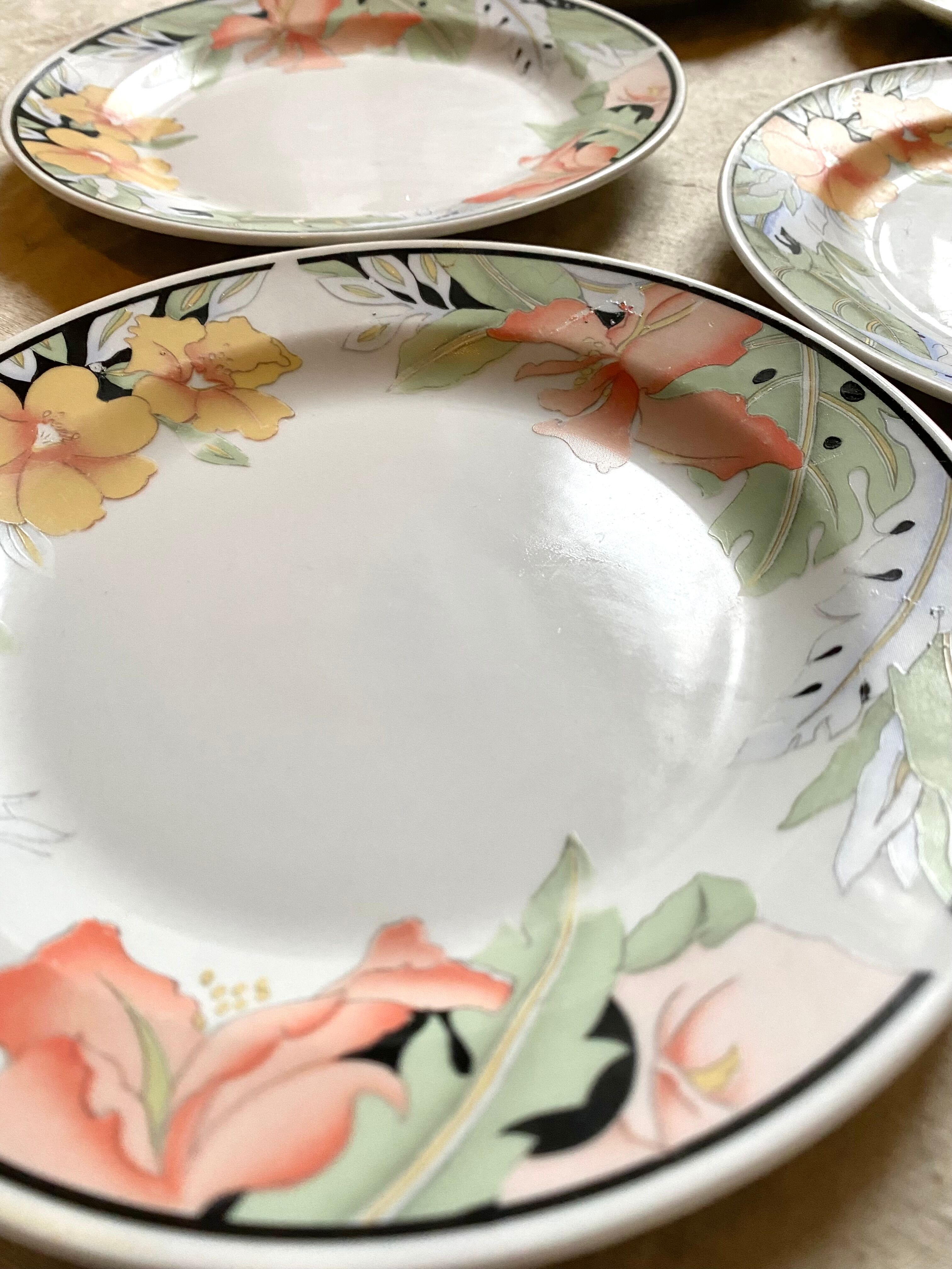 Assietets à dessert années 80