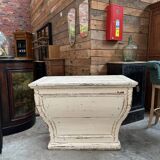 Patinated counter from the 19th century