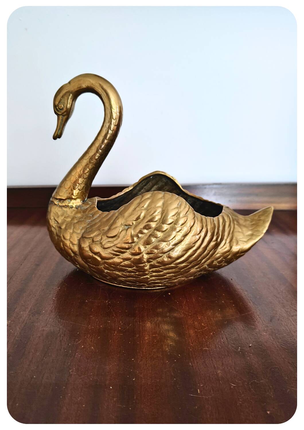 Jardinière cygne en laiton massif du milieu du siècle