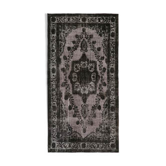 Tapis noir turc antique des années 1970 noué à la main 150 cm x 291 cm