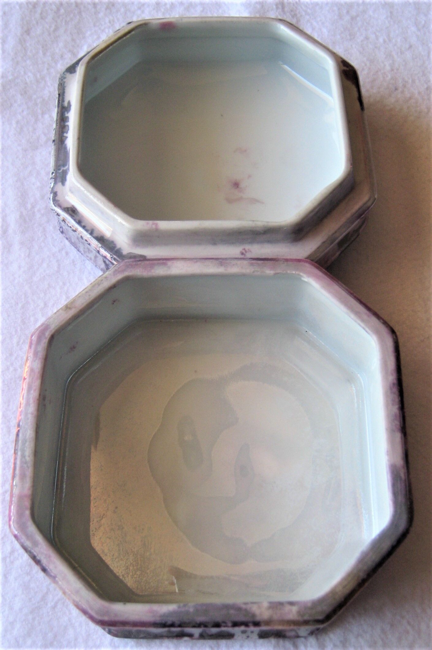 Porcelain jewelry box