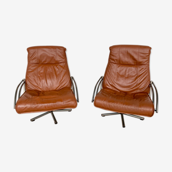 Paire de fauteuils scandinaves relax vintage en cuir marque Kebe