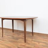 Mid-Century Swedish Teak Table Model „Ovalen” by Carlm Malmsten for Mobel Komponerad AV, 1950s.
