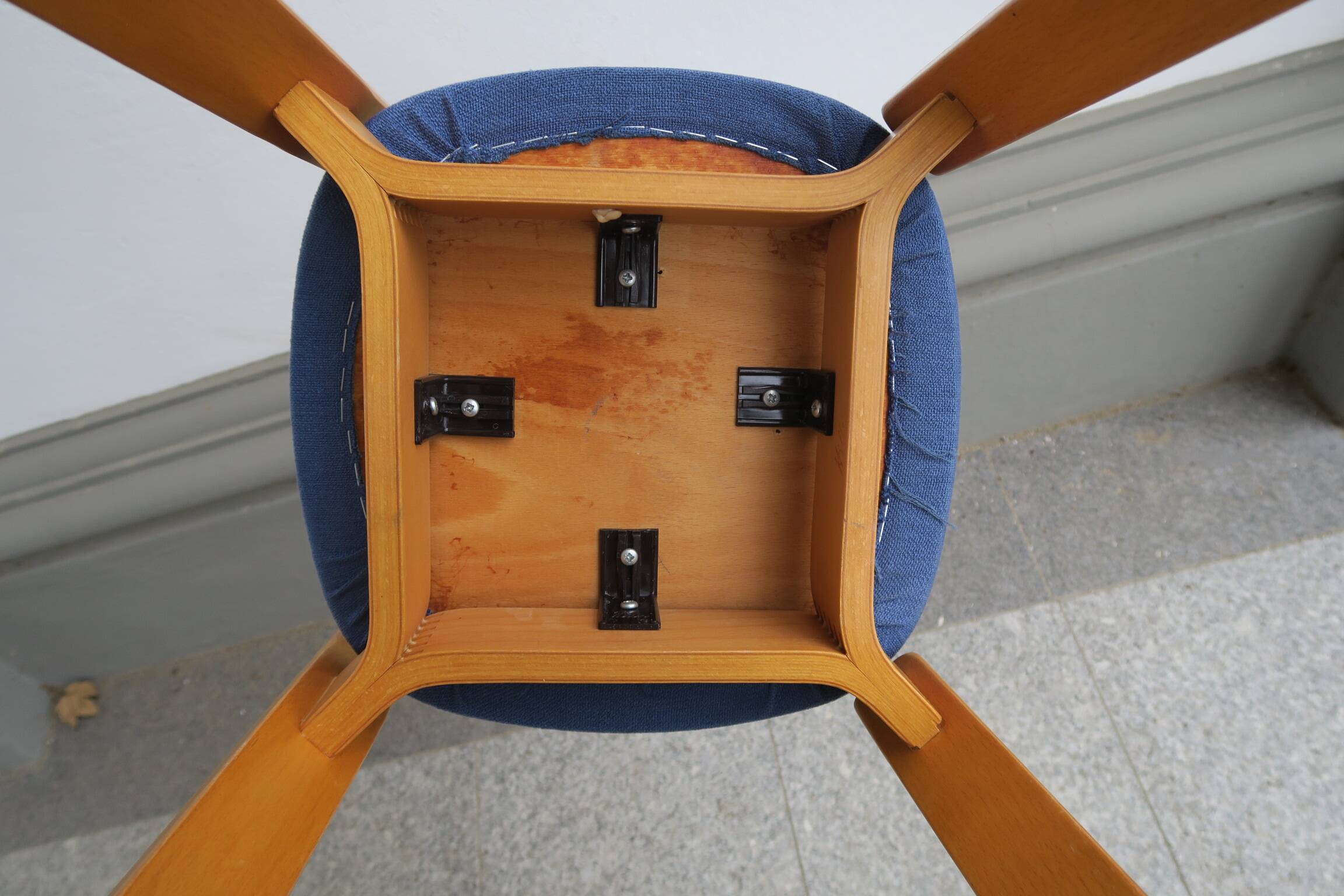 4 tabourets de bar dans le style de Bruno Rey ou Alvar Aalto