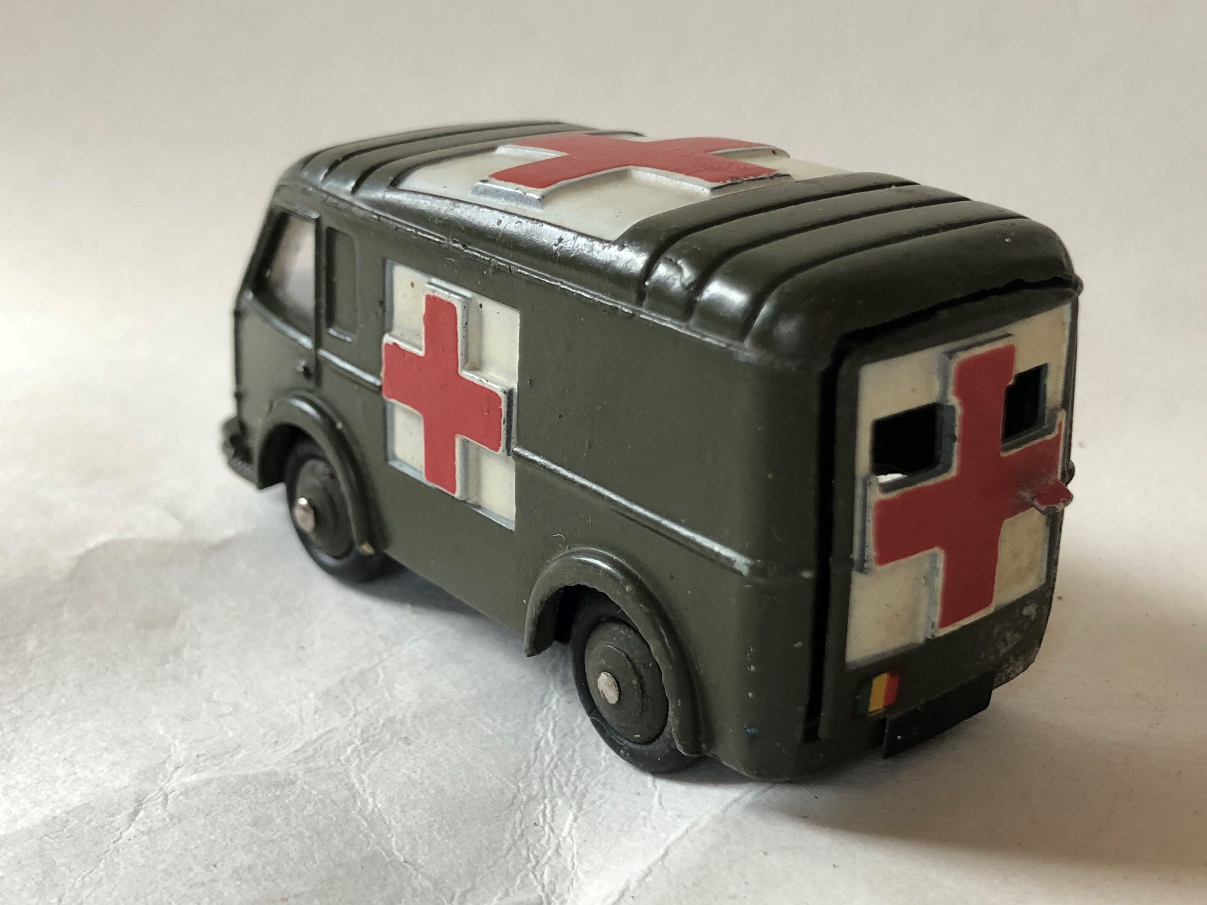 Military Ambulance - Dinky Toys 1950