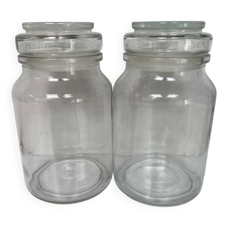 2 storage jars