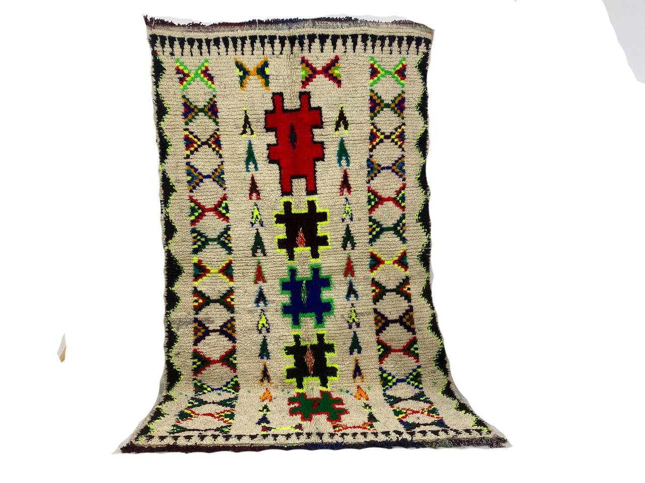 Handmade wool Berber rug 233 X 136 CM