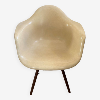 Daw parchment armchair Eames Zénith plastics Herman Miller vintage 1950