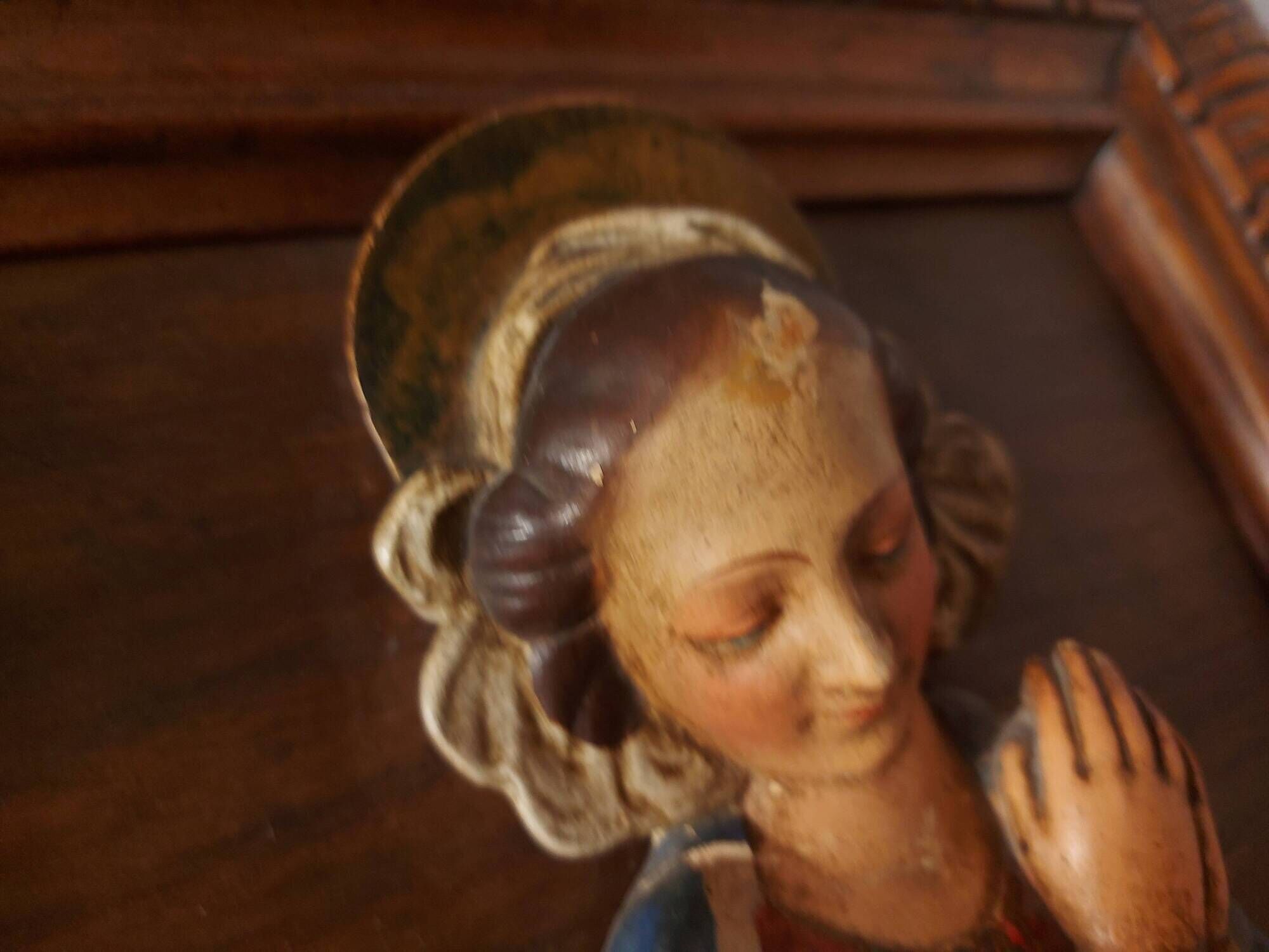 Painting, low relief in polychrome plaster, virgin mary, child jesus on wooden frame
