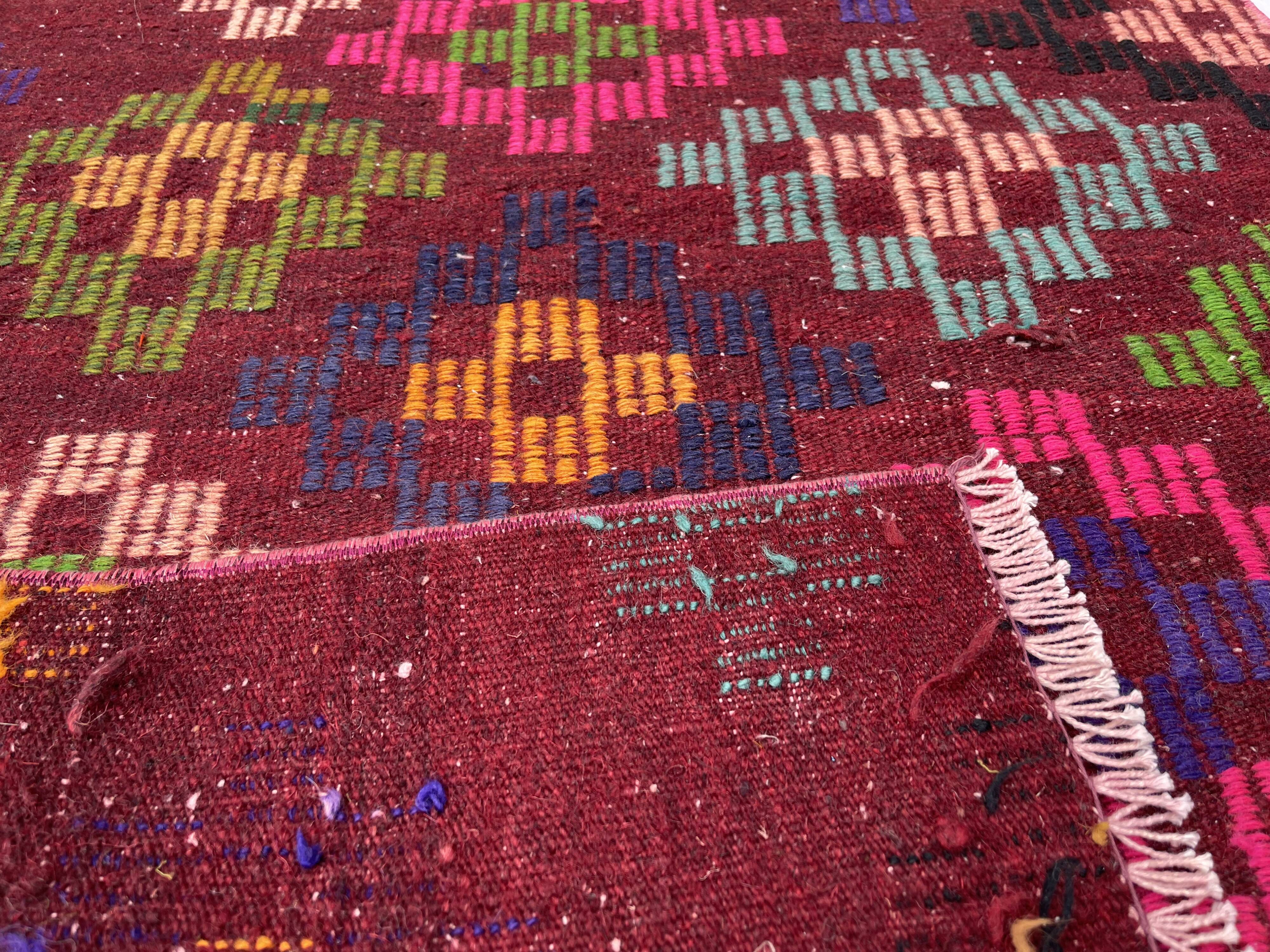 Vintage turkish kilim rug ,  136 x 76 cm