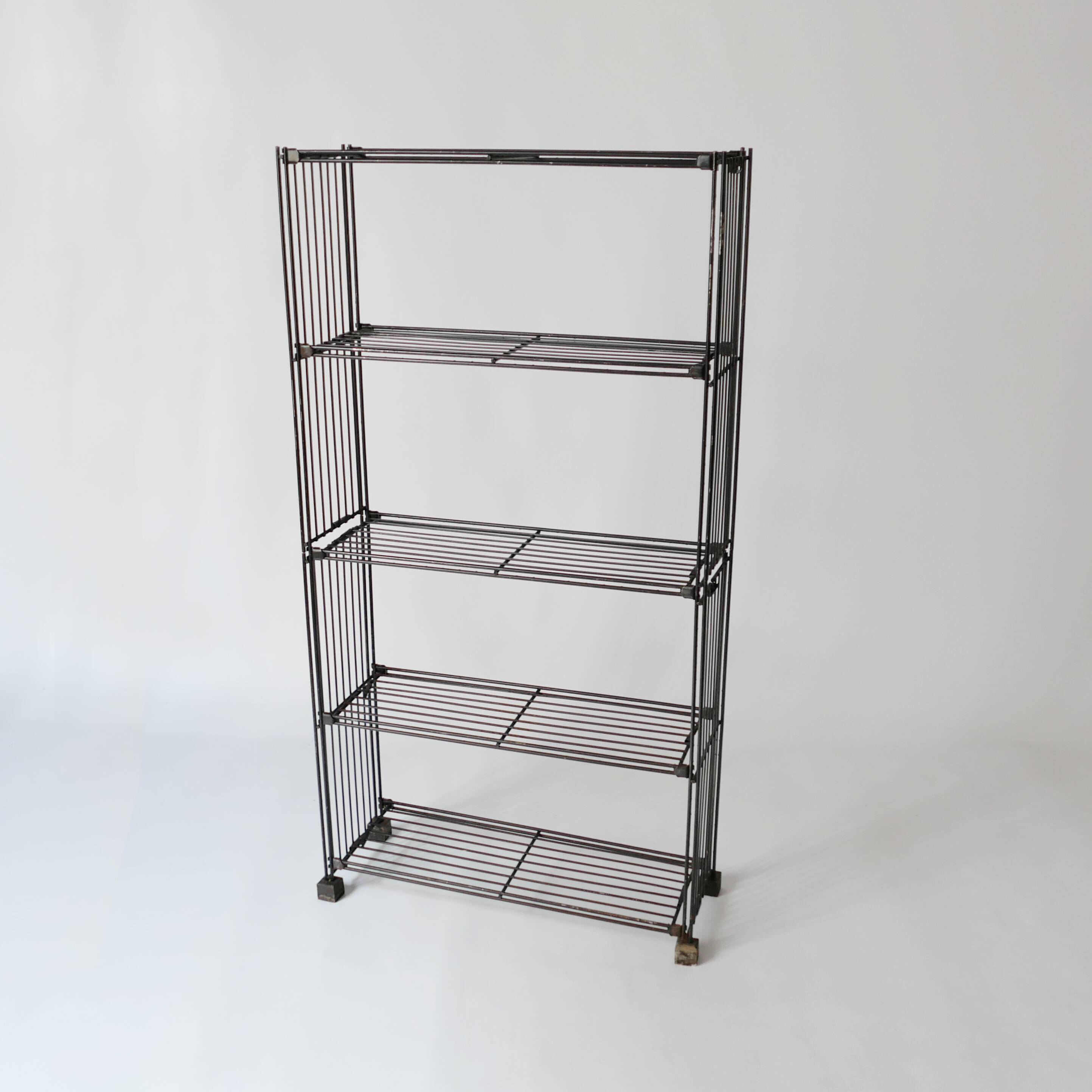 vintage metal bookshelf shelf design Multistrux by Multimueble