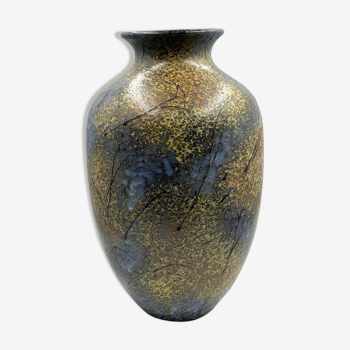 Rusha floor vase