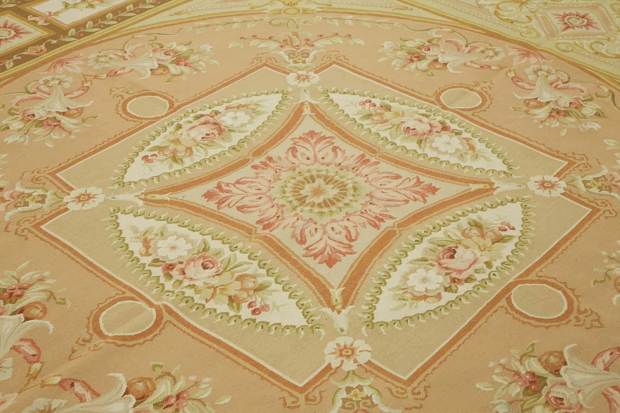 Handmade European Vintage Aubusson Kilim 268 cm x 373 cm