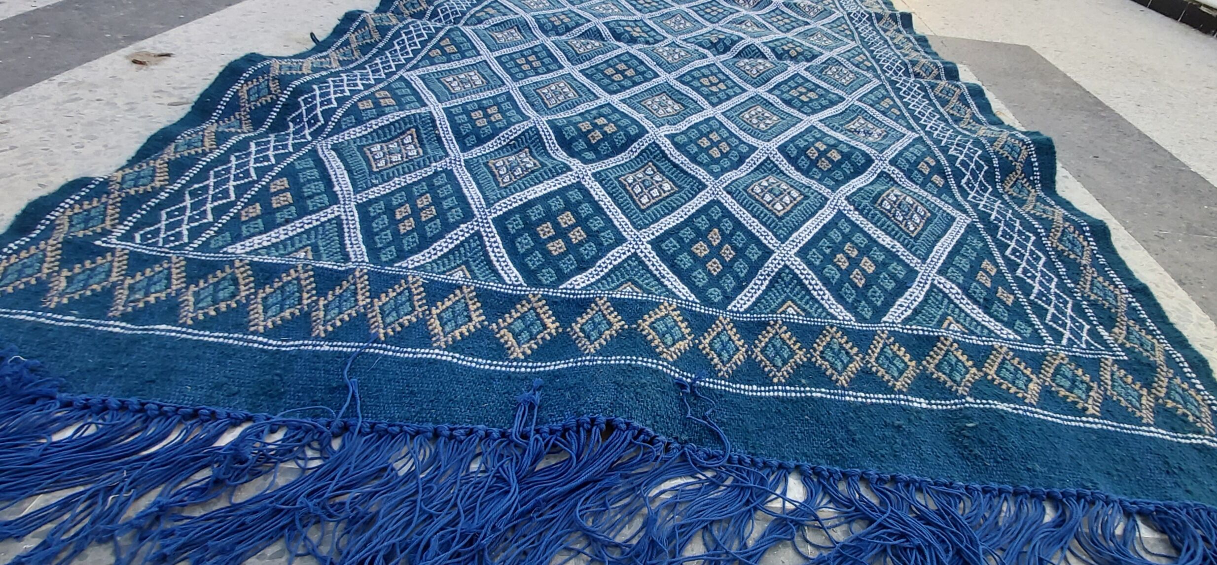 Tapis kilim bleu fait main berbère traditionnel - 200x120cm