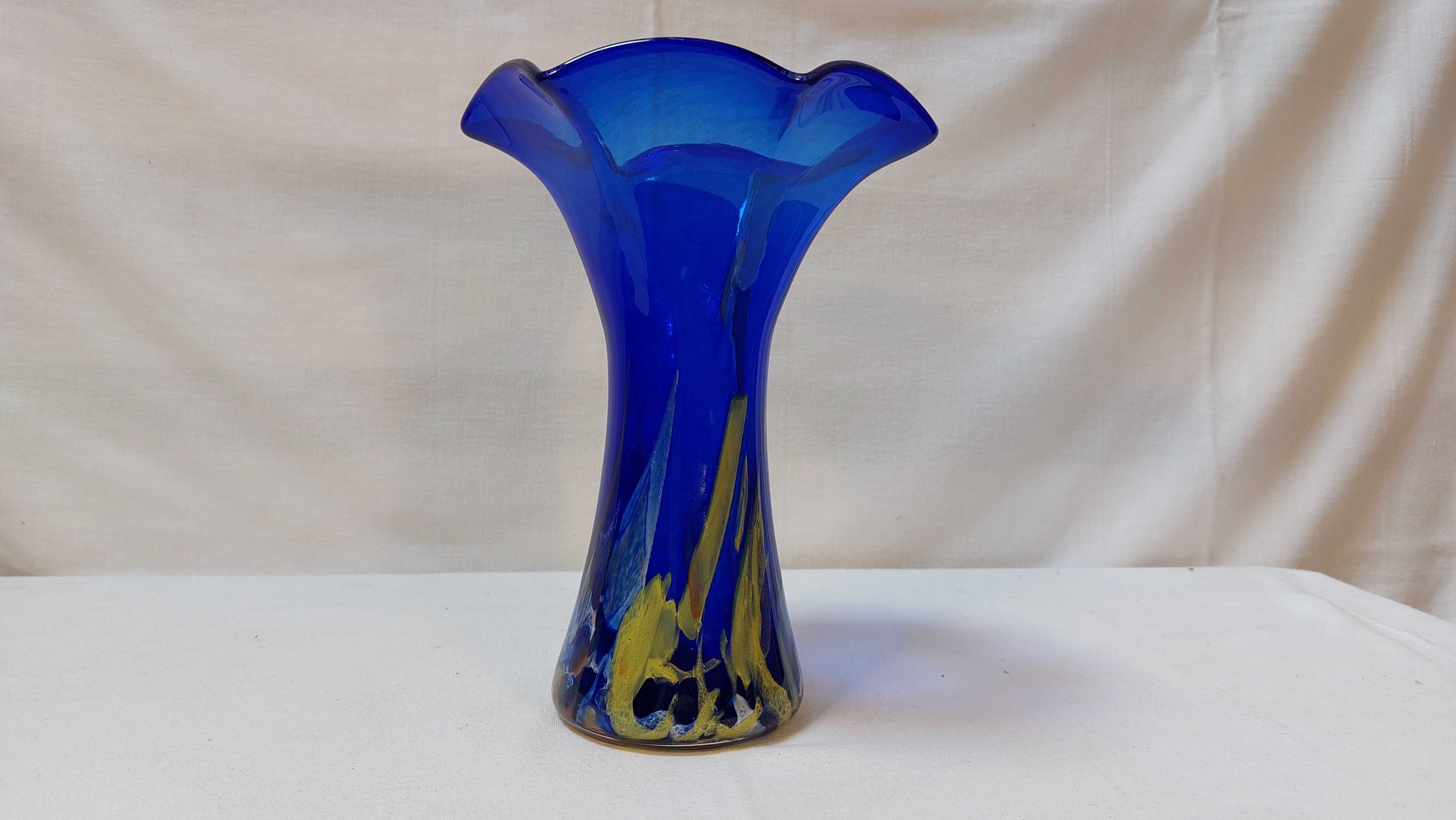 Vase Tulipe vintage en verre d'art soufflé à la main bleu Cobalt style Murano