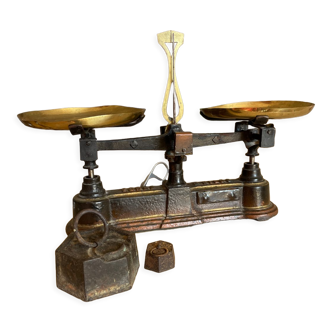 Balance ancienne