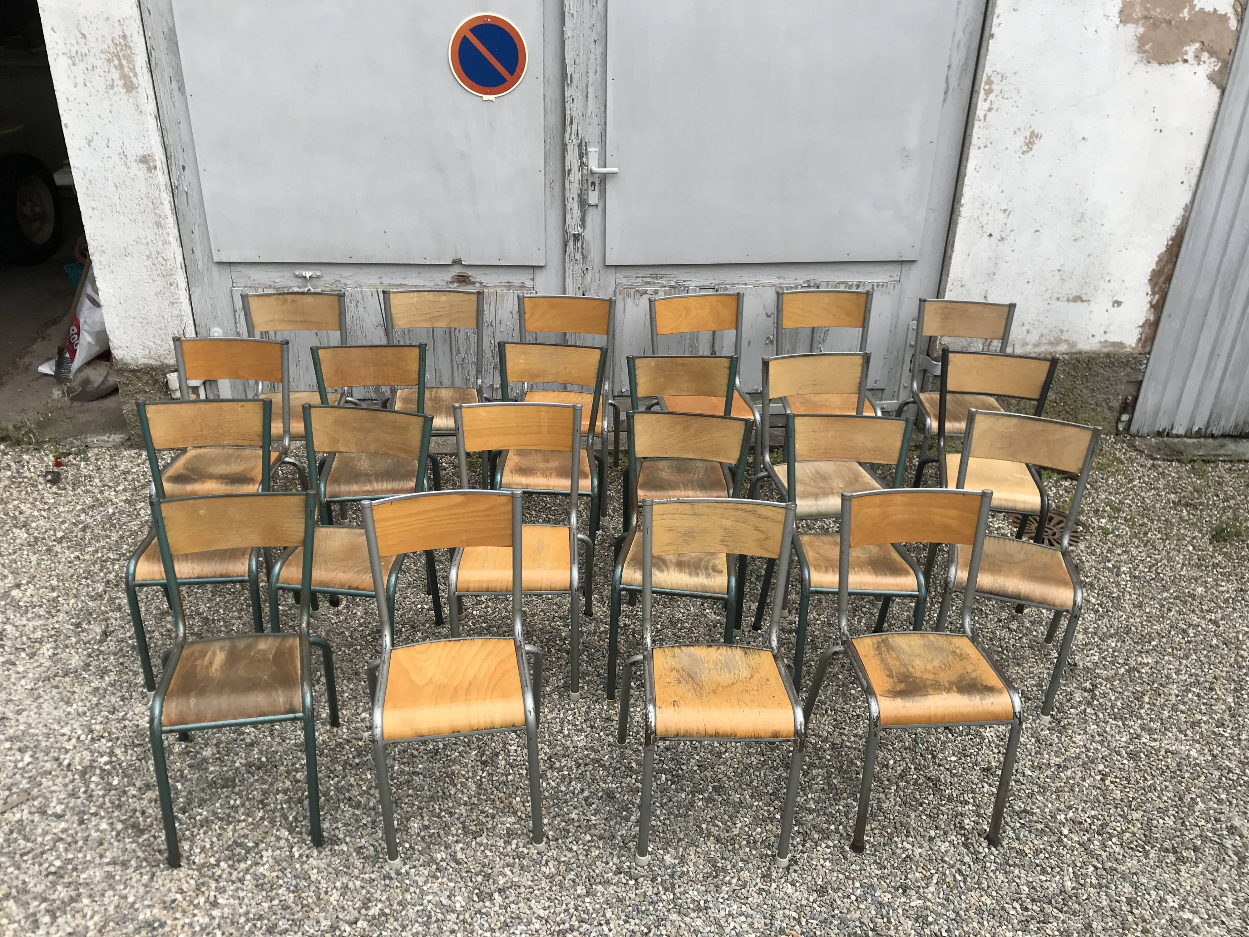 22 former vintage school chairs