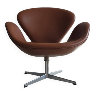 Arne Jacobsen Swan by Fritz Hansen