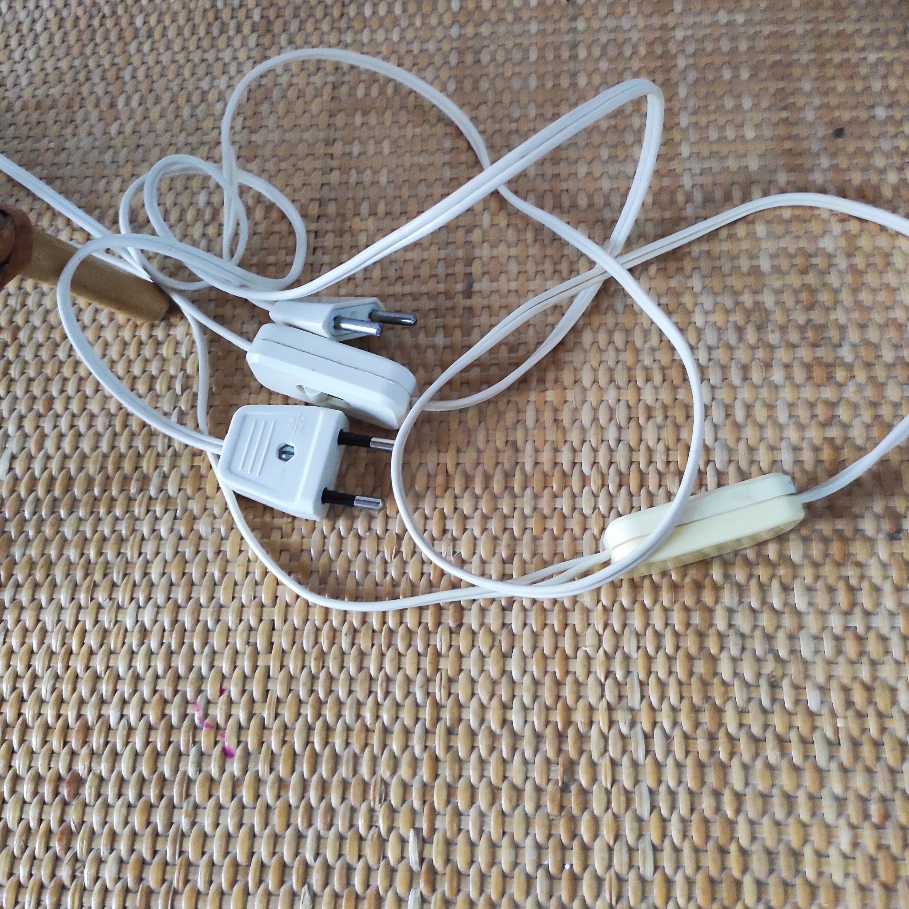 Pair of rattan ball lamps 60-70