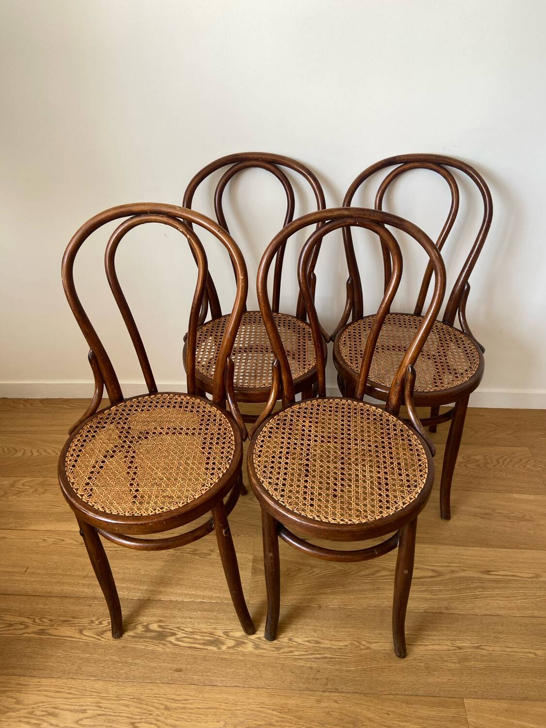 Chaises Bistro en cannage Mundus