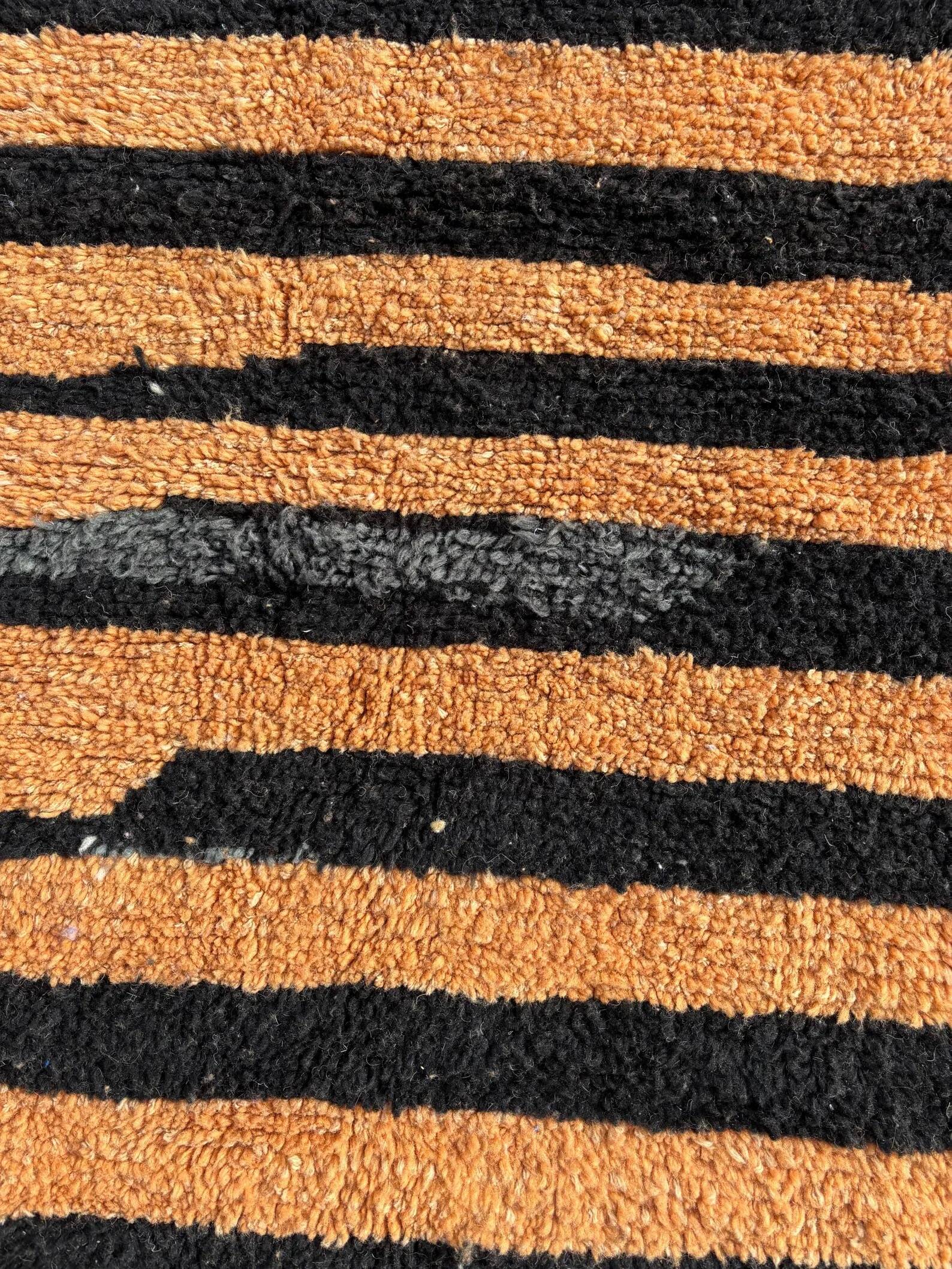 Berber rug Beni M'rirt - 215 x 250 cm - Thick wool & Unique design