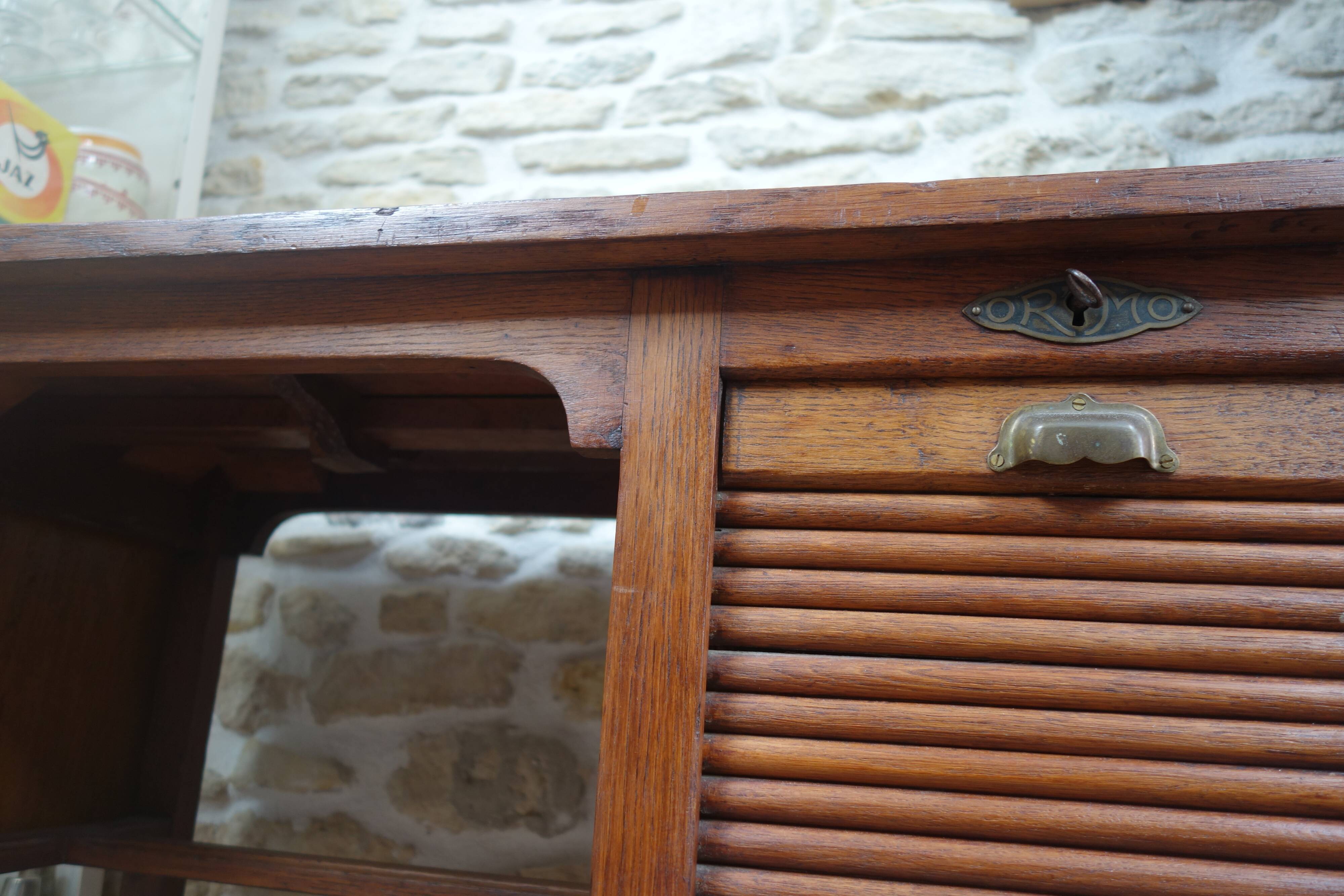 Bureau à rideau en bois avec tablette rabattable