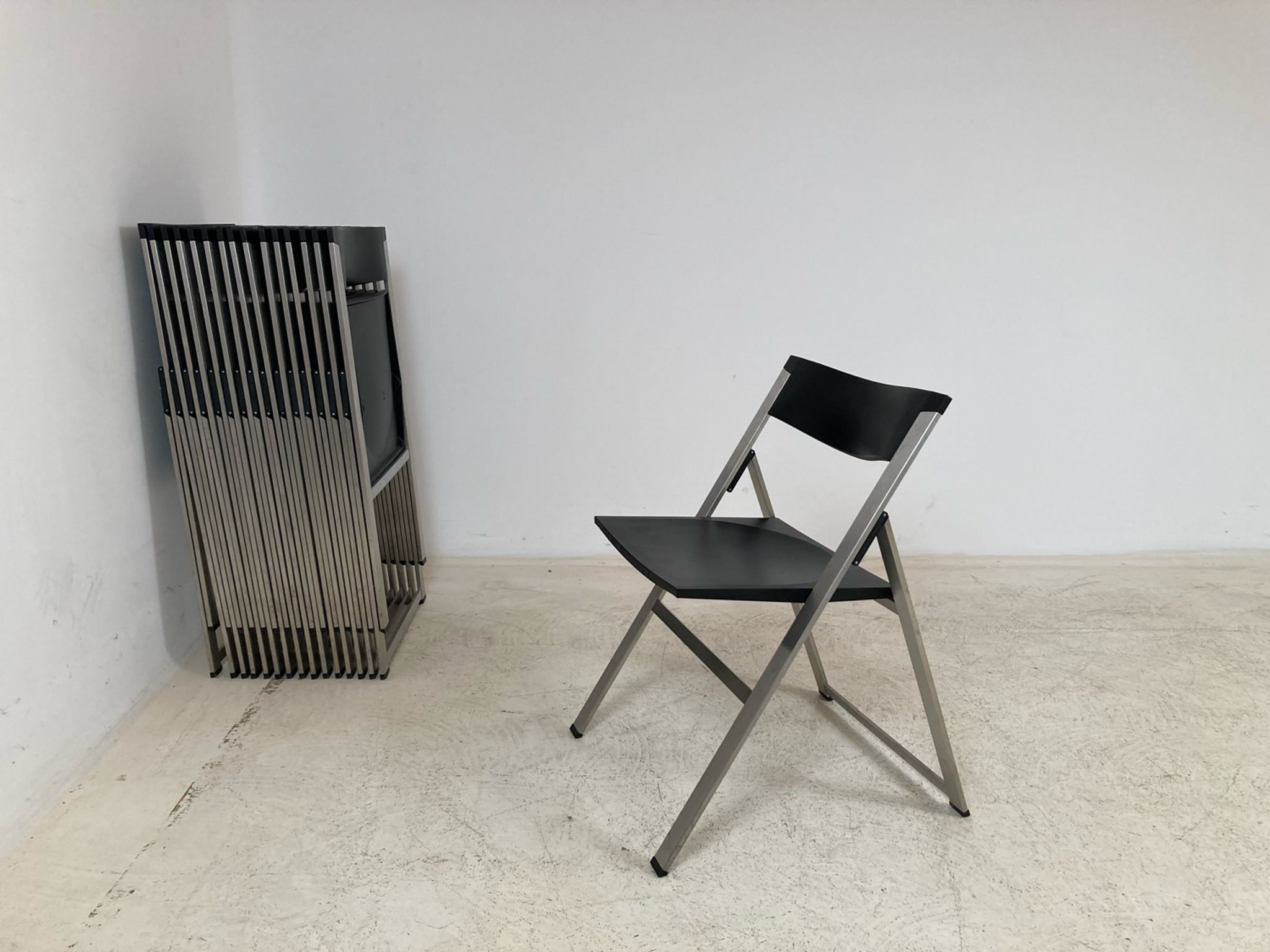 Chaises P08 pliantes par Justus Kolberg pour Tecno 1991