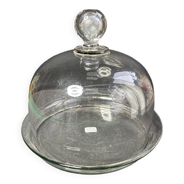 Cheese dome with rimmed tray – ½ blown and cut crystal