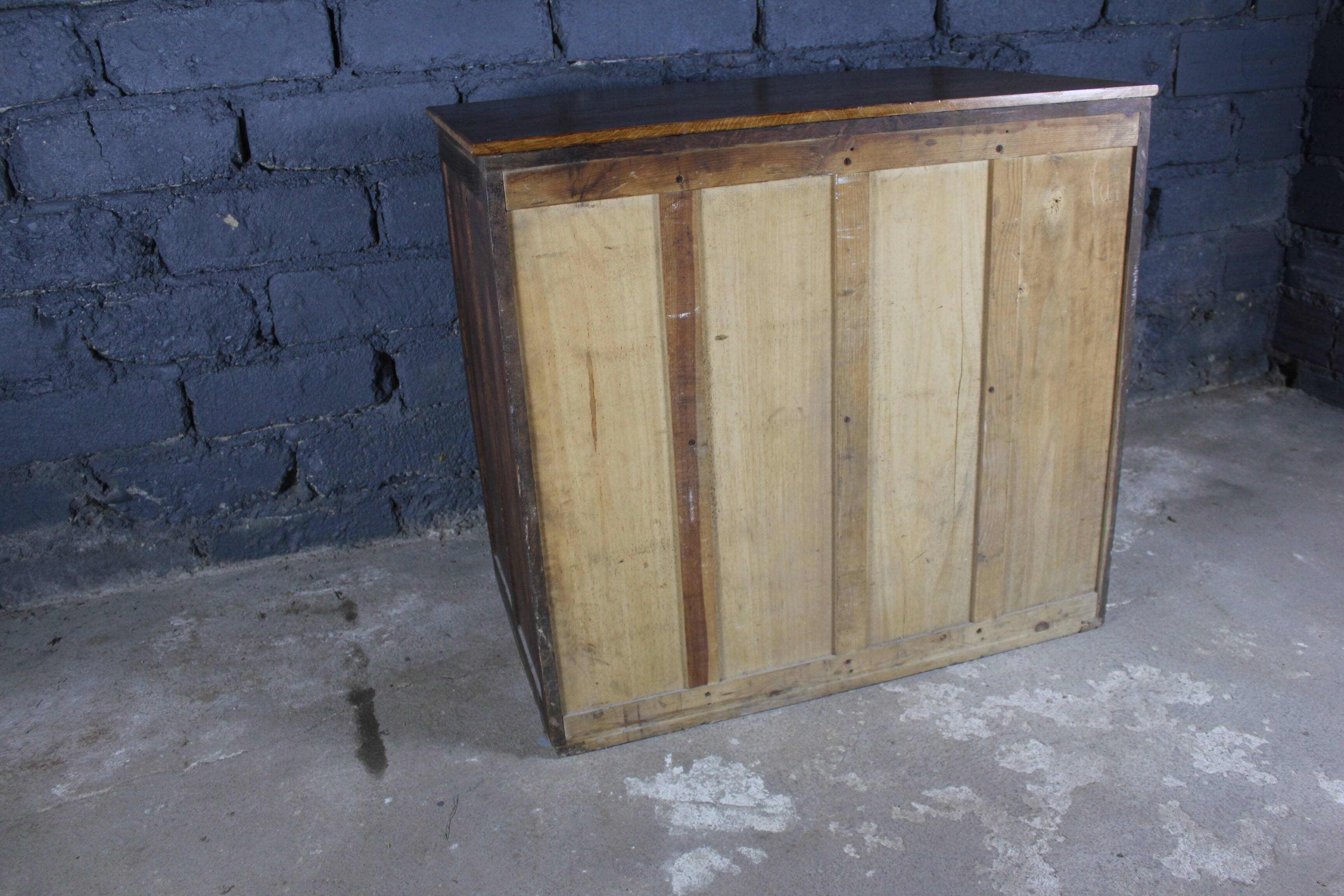 24-drawer trade furniture with label holder