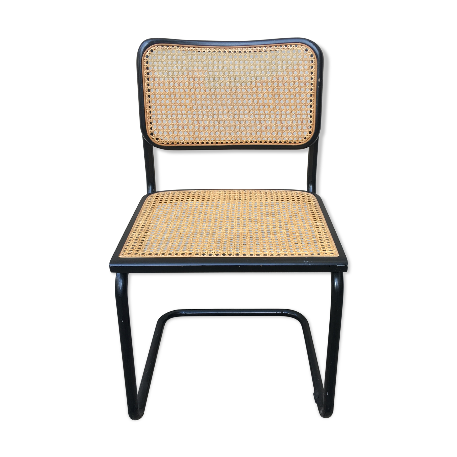 Chaise B32 noire de Marcel Breuer