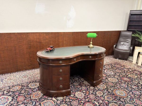 Bureau Chesterfield classique anglais en forme de rein