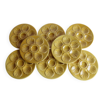 Set of 8 Proceram oyster plates