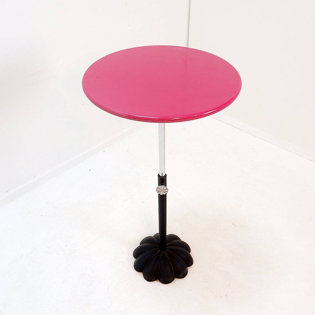 “Daisy” side table Pink metal top