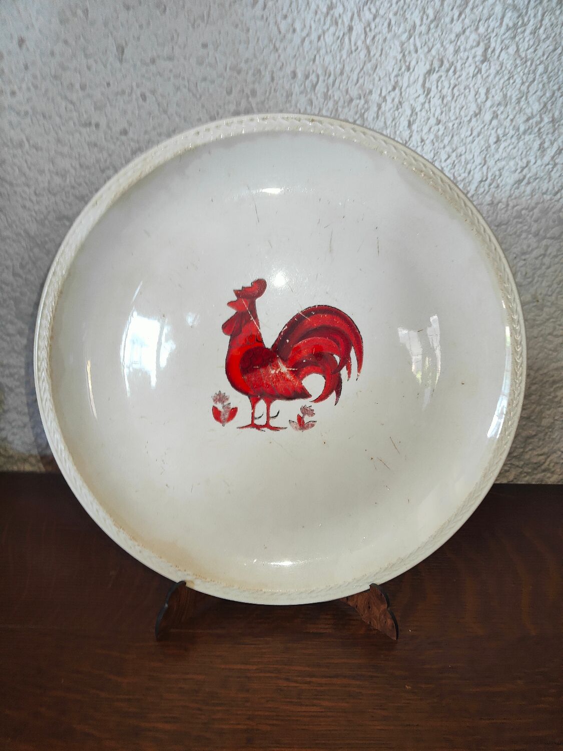 Pie dish of France with rooster decoration