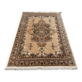 Oriental style rug 230cm x 170cm