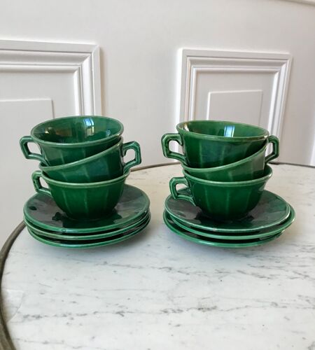 Lot de 6 tasses et sous-tasses en barbotine verte Lunéville années 60