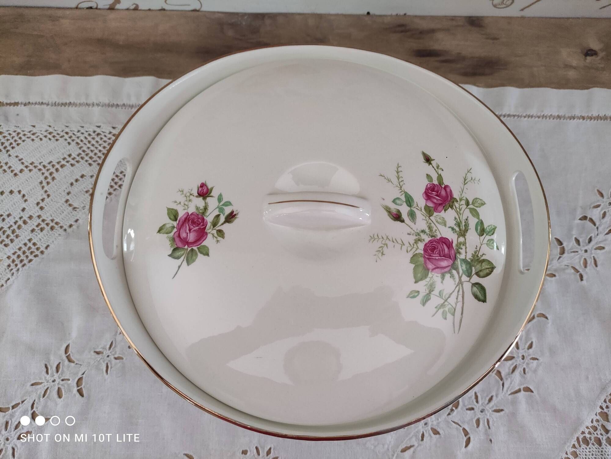Porcelain tureen from gien france model pompadour