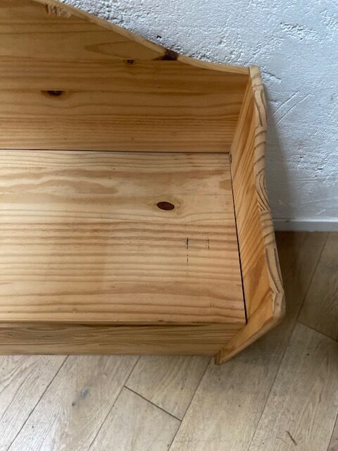 Natural wood bench chest