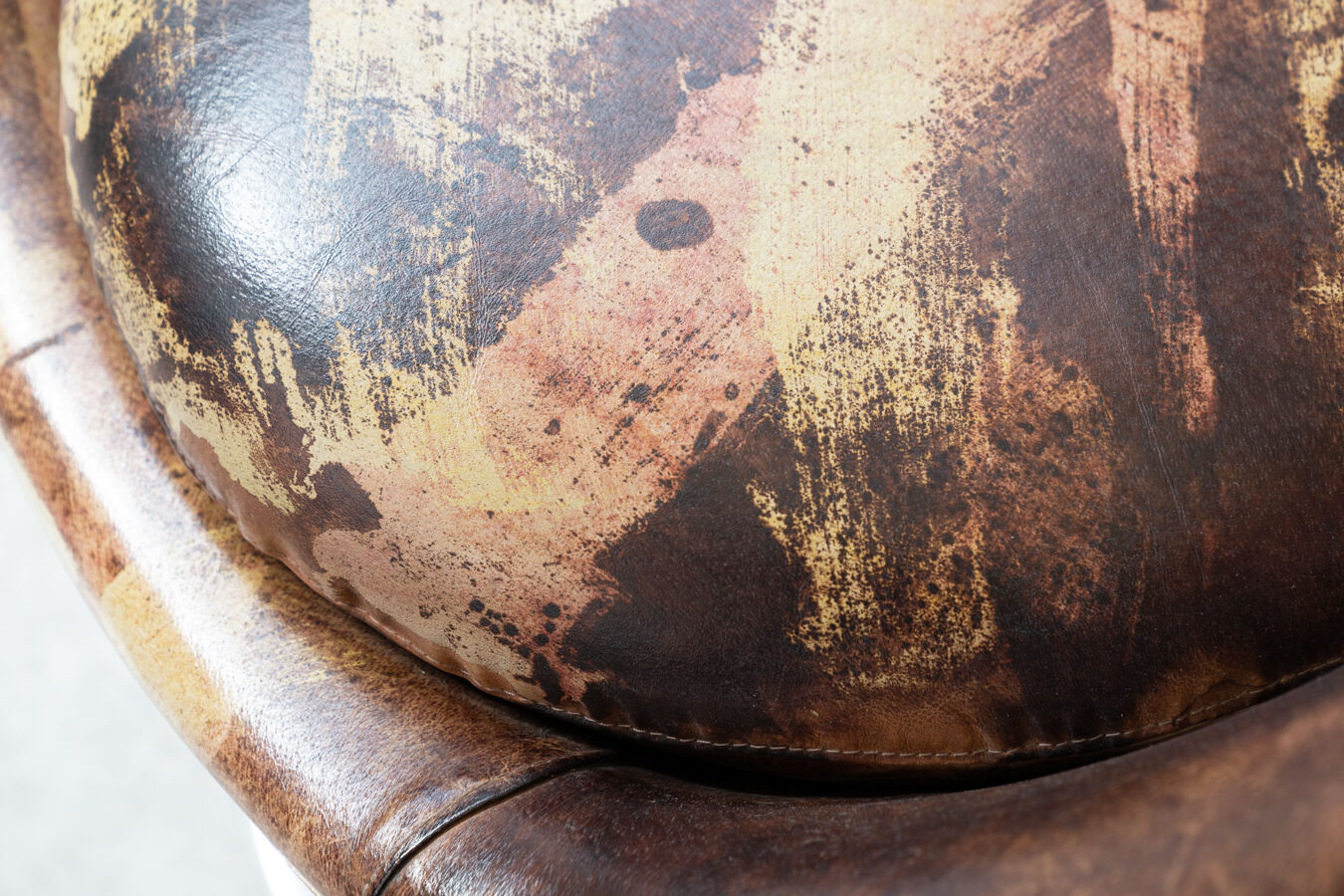 Leather swivel armchairs, early twenty-first century, set of 2