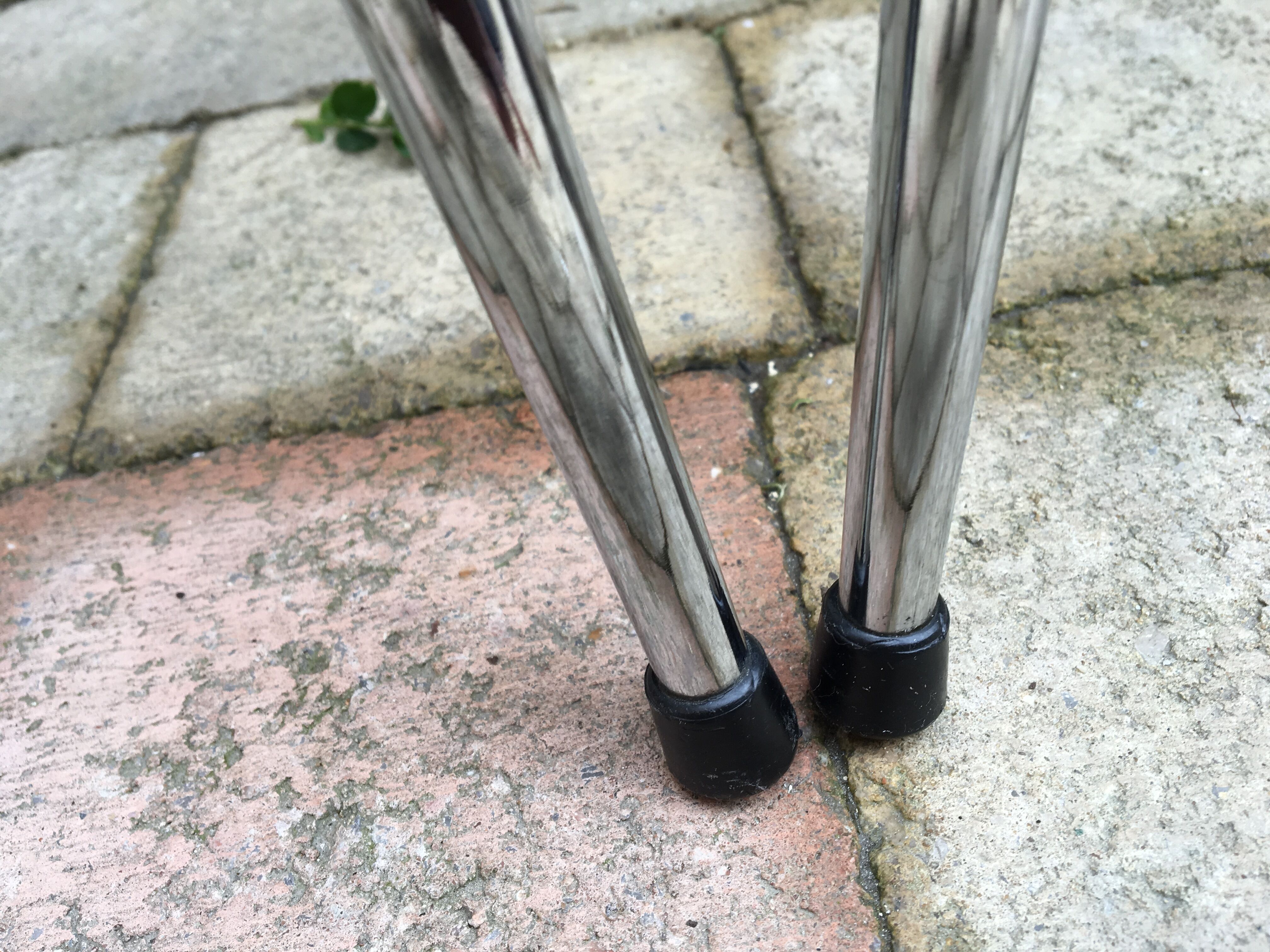 In leatherette vintage stools