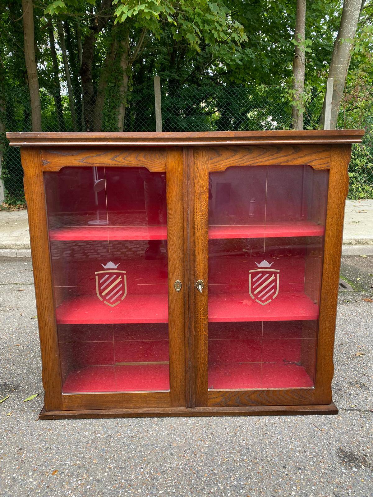 Basque Spanish wooden display cabinet buffet with 2 glass panels