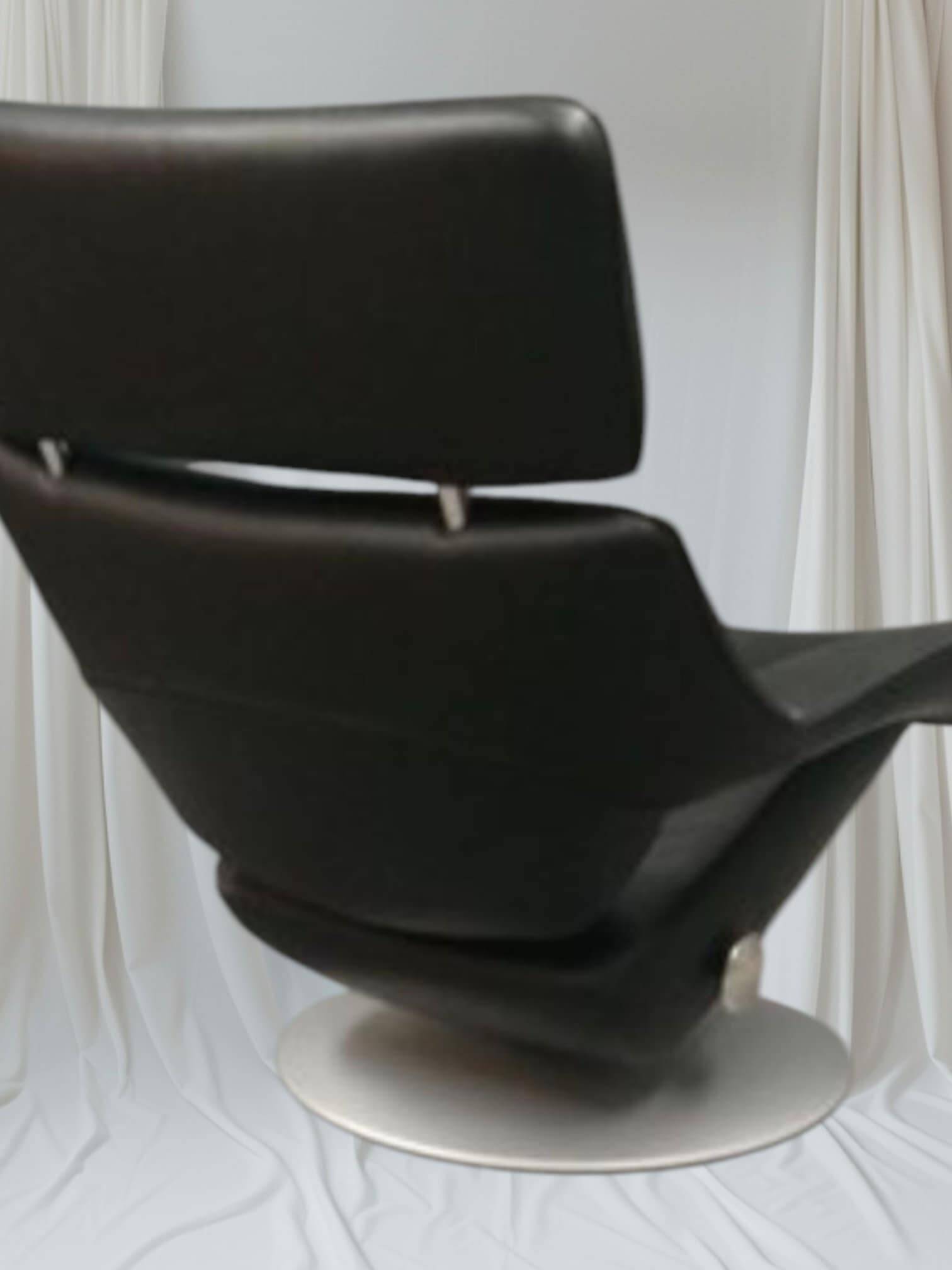 De Sede DS 255 swivel armchair by Thomas Althaus, Switzerland, 2000.