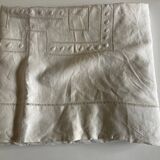 Linen cloth embroidered days and peas shuttle without monogram 1960