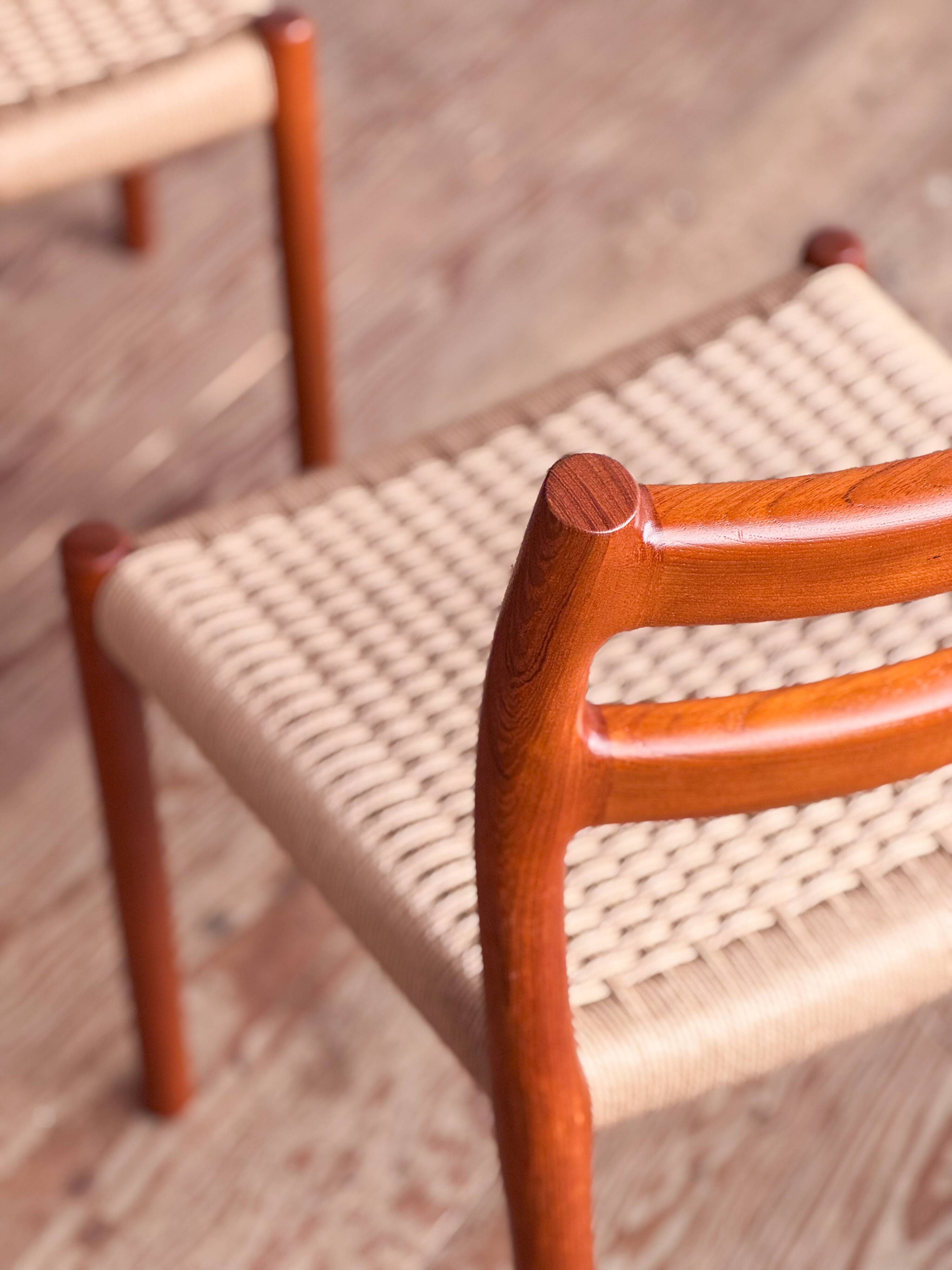 Chaises danoises modèle 84 par Niels O. Møller en teck