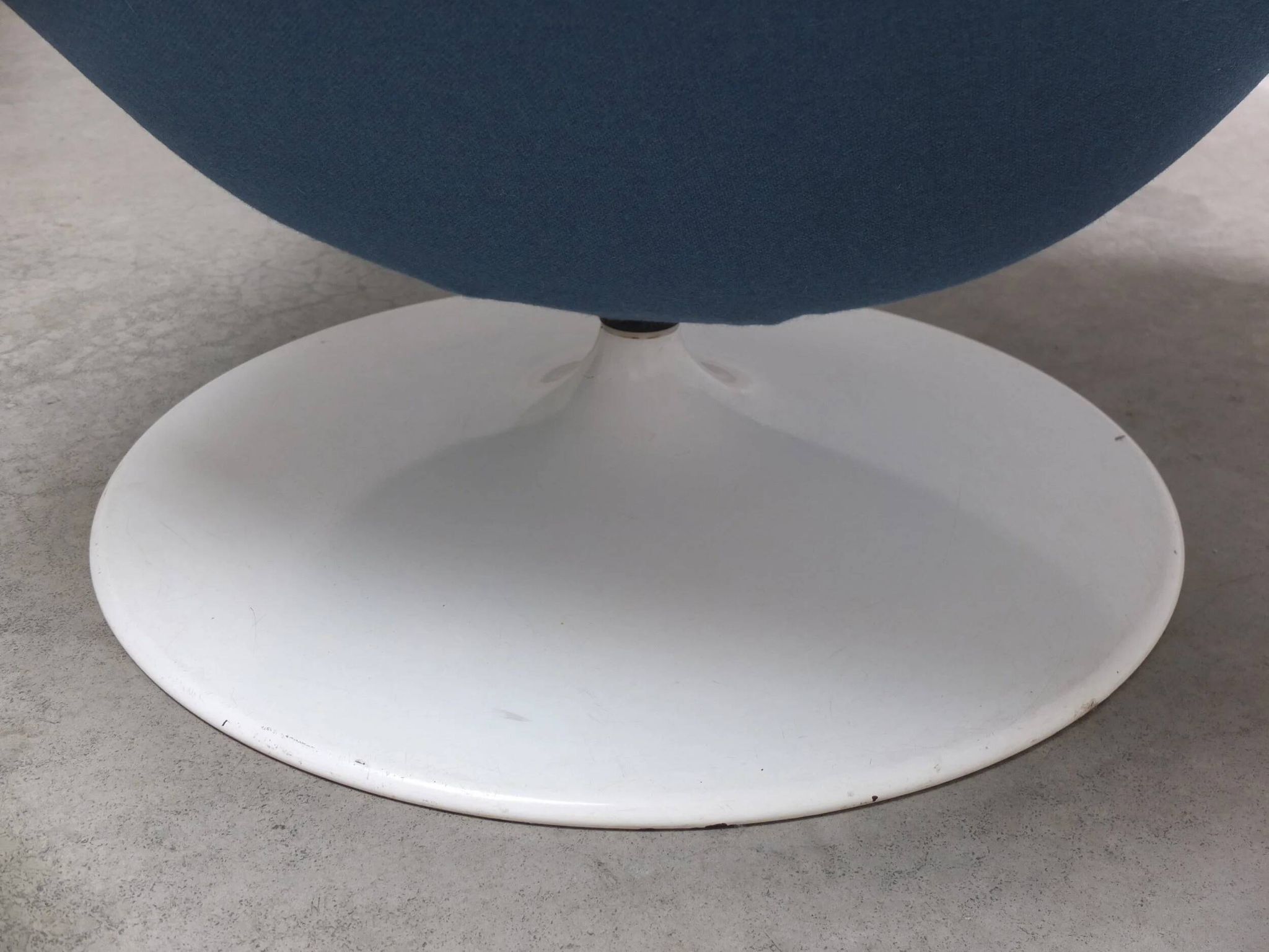 Iconic 'F518' lounge chair by Geoffrey Harcourt for Artifort, 1970s