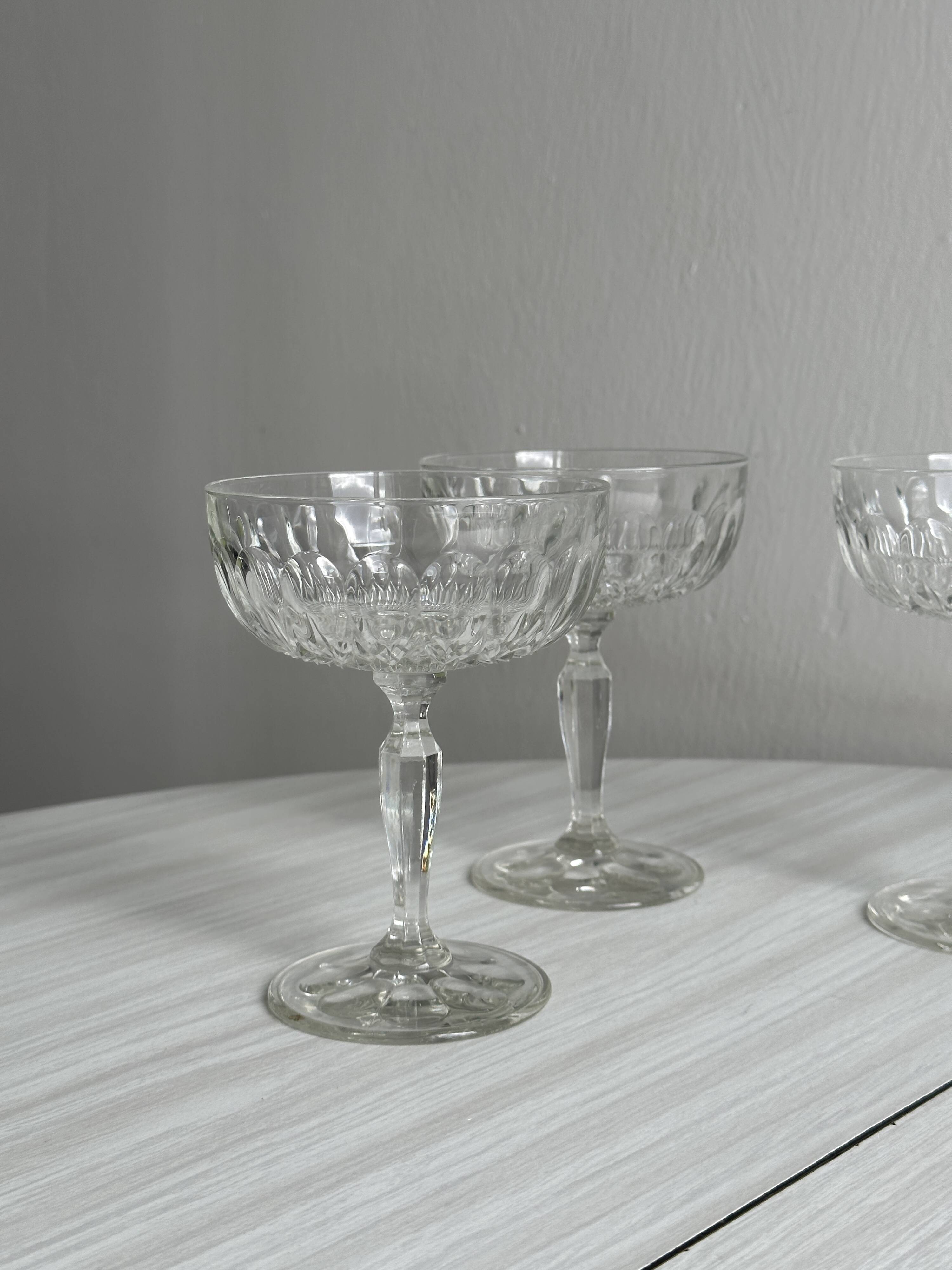 set of 3 chiseled glass glasses