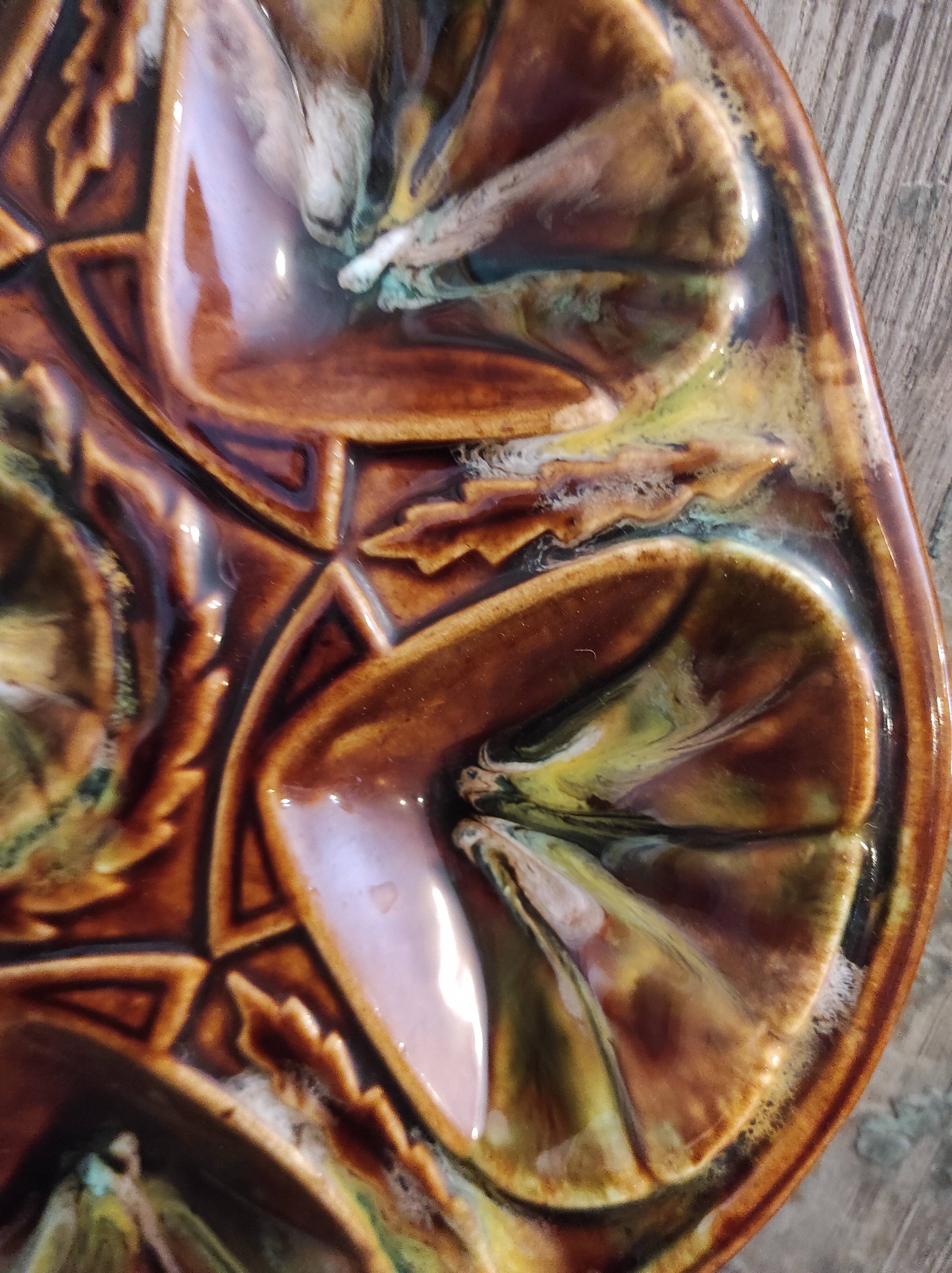 Vintage French oyster plate in Majolica from Vallauris