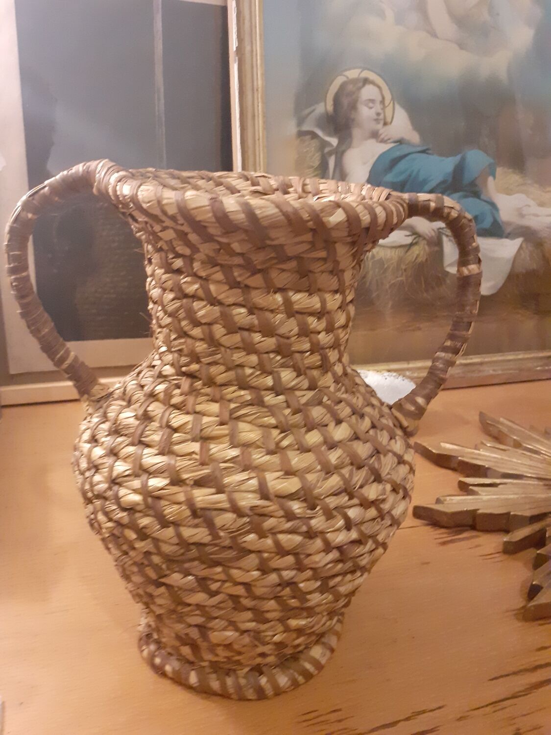Wicker amphoras