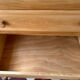 Commode vintage en bois brut
